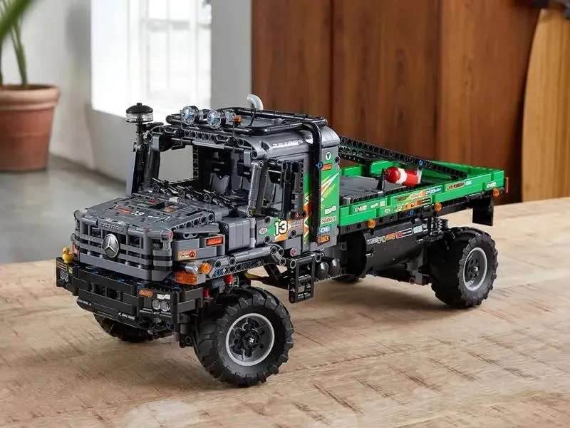 42129 4x4 Mercedes-Benz Zetros Trial Truck