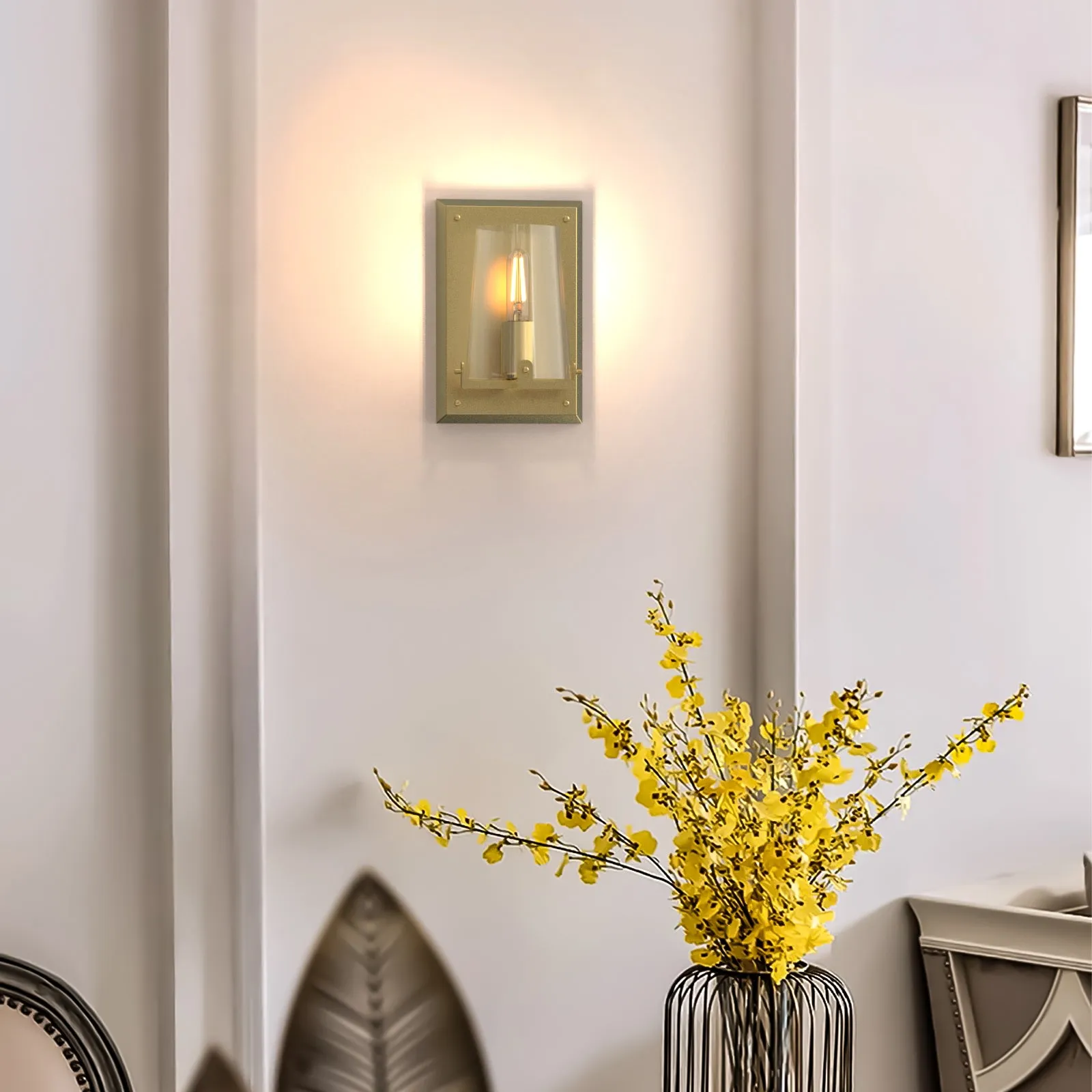 CANOVA Contemporary Interior Wall Light Aged Brass E14