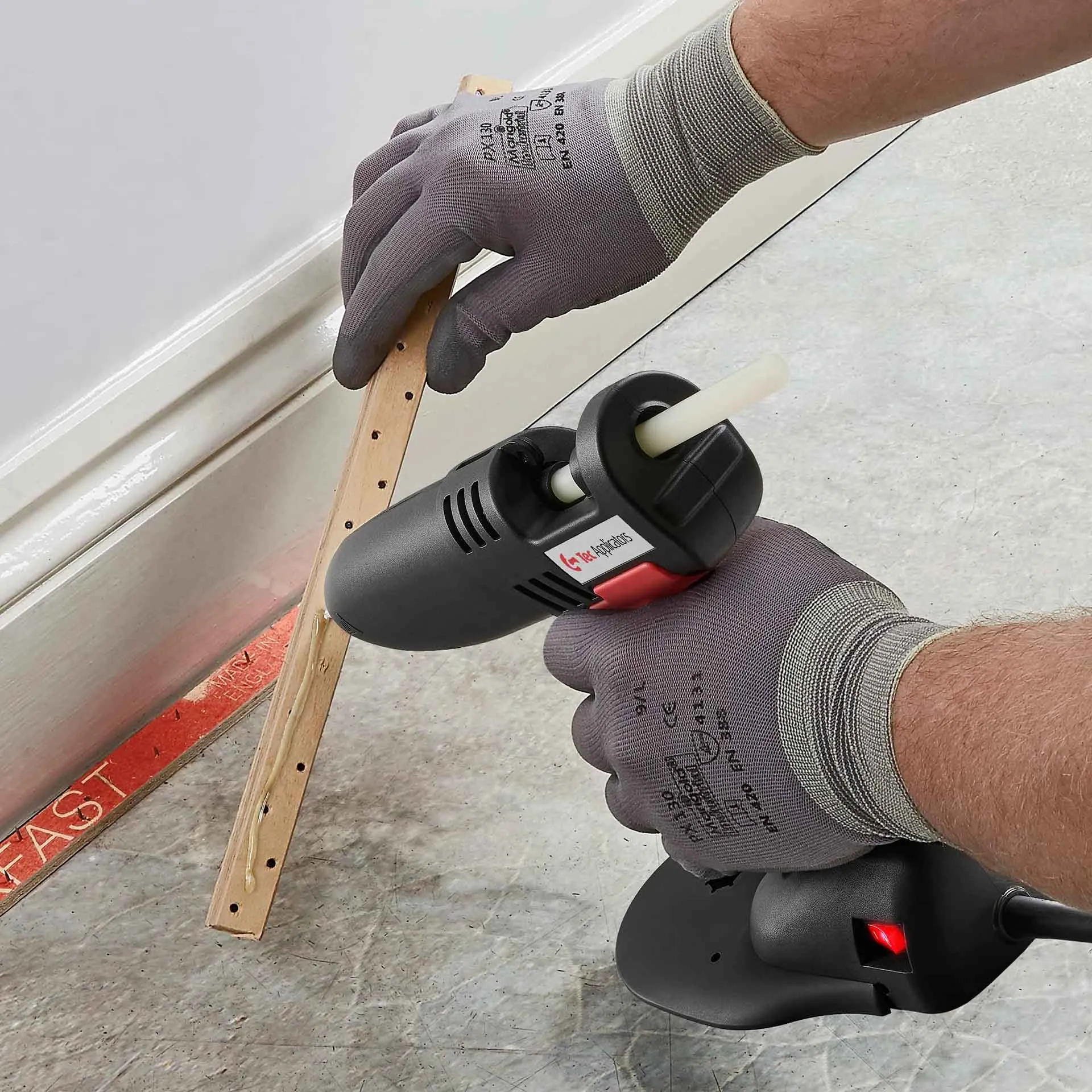 Power Adhesives TEC 830 Glue Gun
