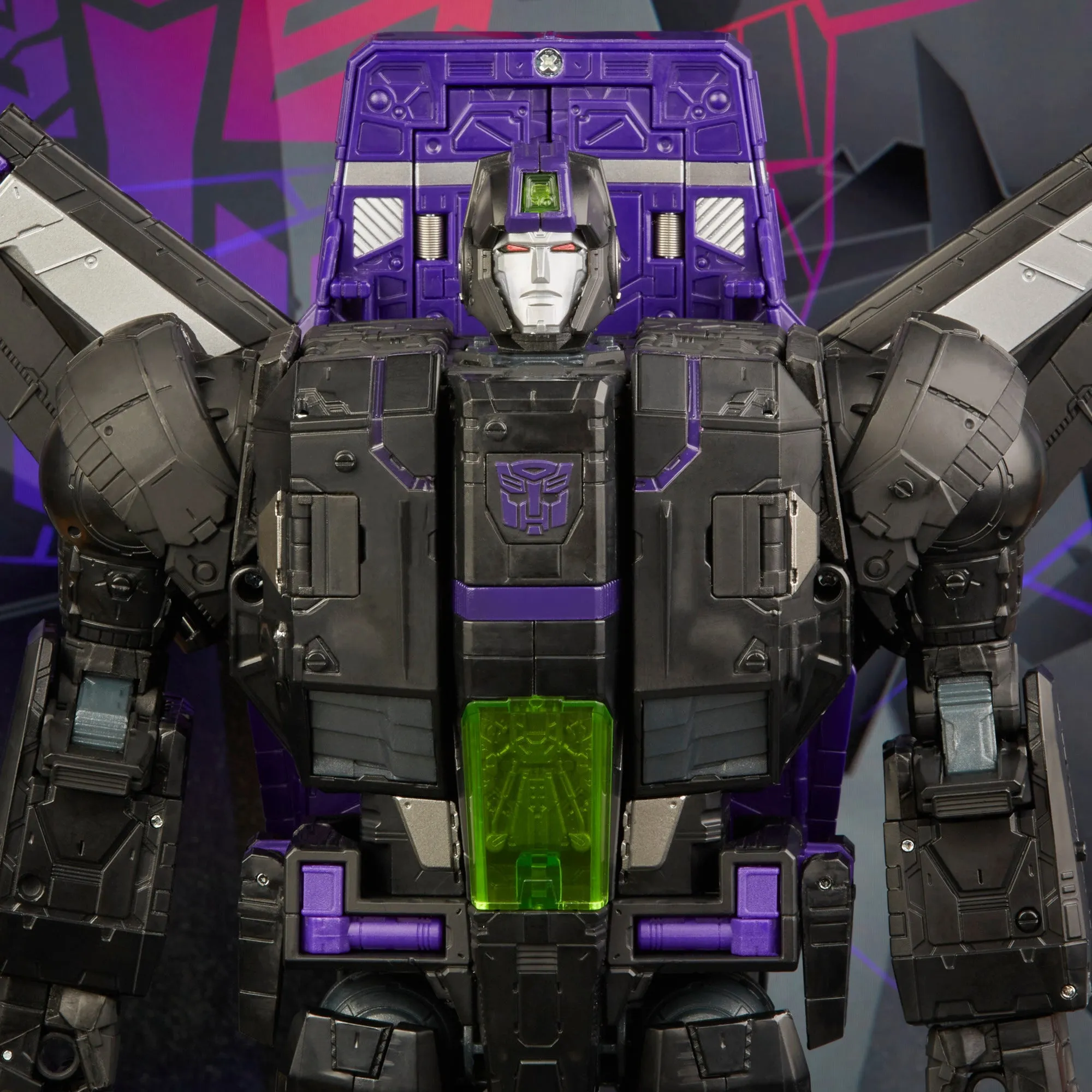 Transformers Generations Shattered Glass Collection Jetfire & IDW’s Shattered Glass— Jetfire (Exclusive Hasbro Pulse Variant Cover)