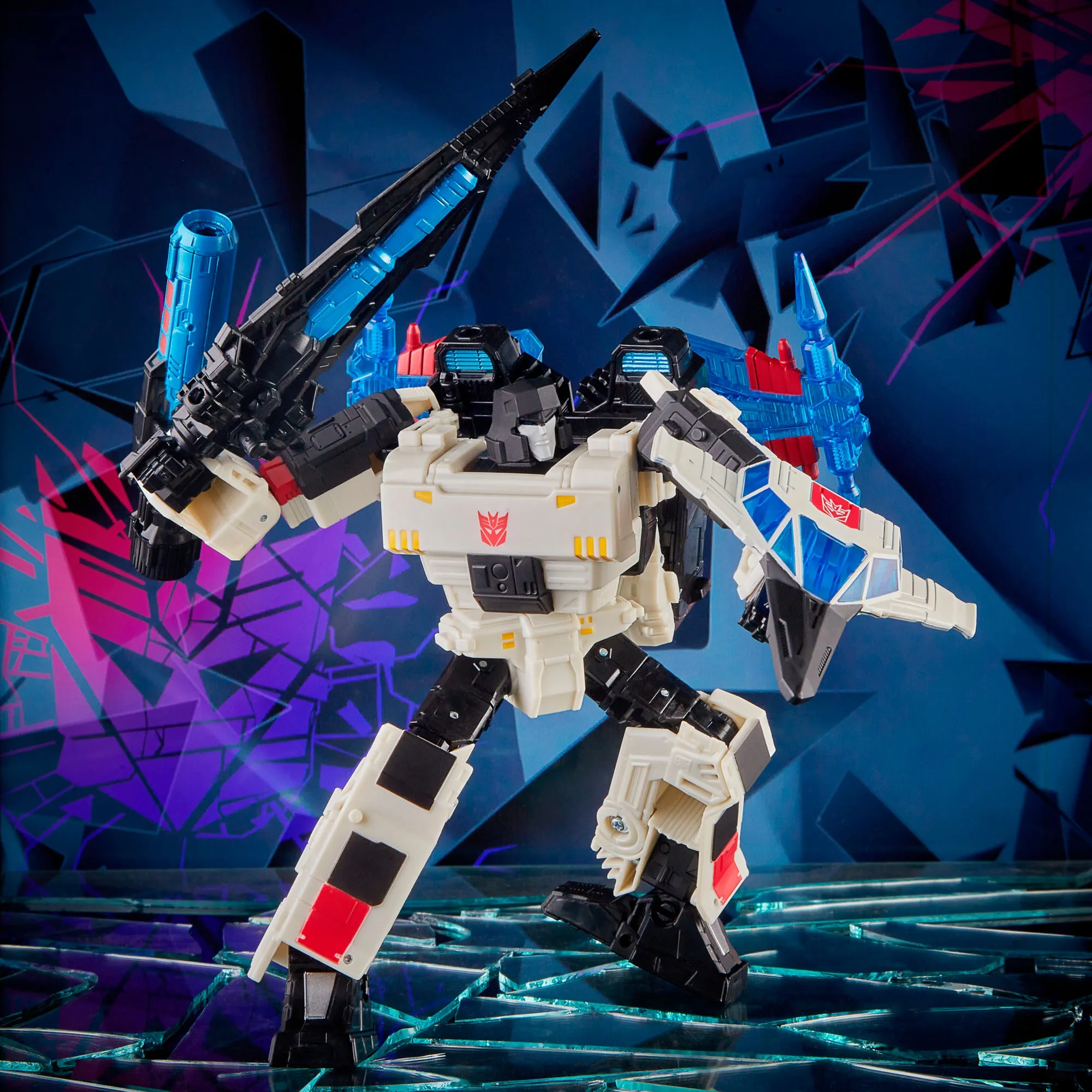 Transformers Generations Shattered Glass Collection Megatron & IDW’s Shattered Glass—Megatron (Exclusive Hasbro Pulse Variant Cover)