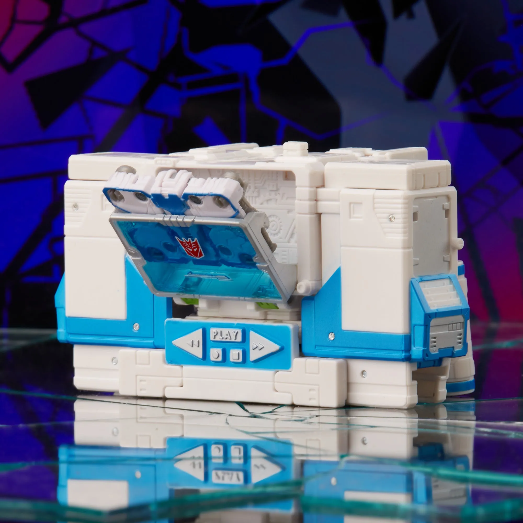 Transformers Generations Shattered Glass Collection Soundwave & IDW’s Shattered Glass— Soundwave (Exclusive Hasbro Pulse Variant Cover)