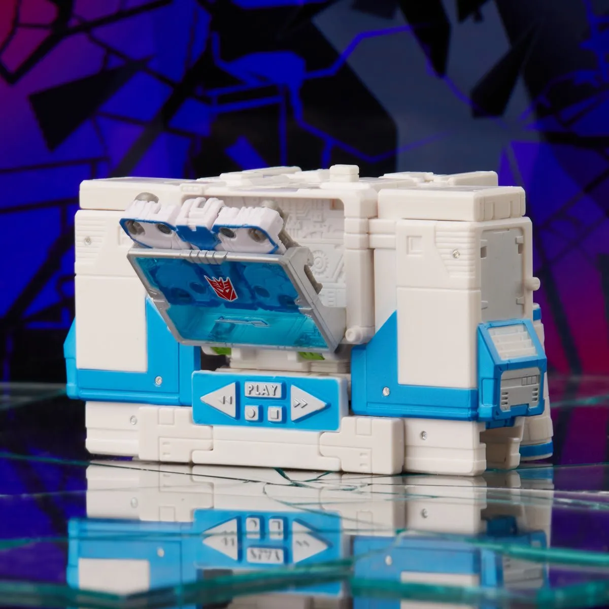 Transformers Generations Shattered Glass Soundwave (with Laserbeak & Ravage)
