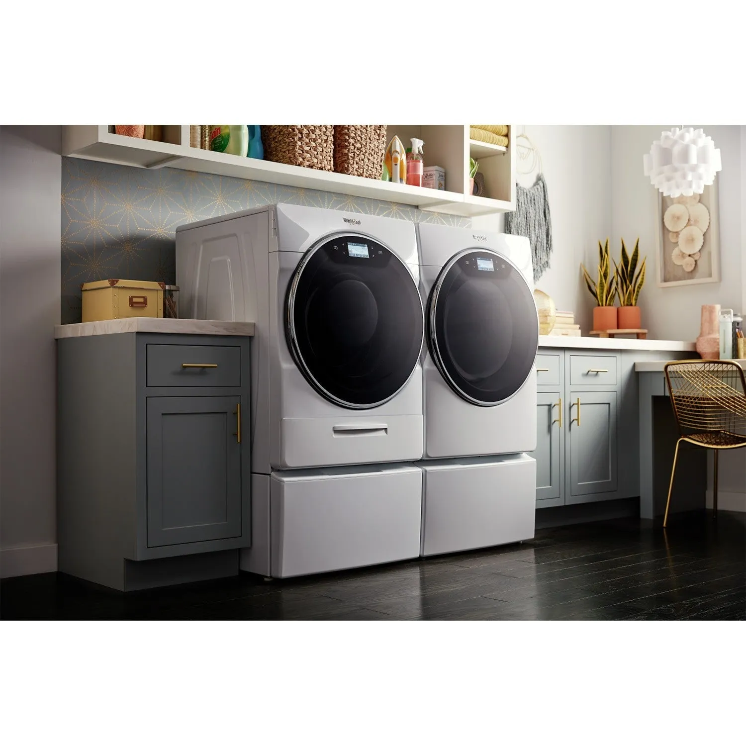 Whirlpool White Front-Load Washer (5.8 cu. ft.) & Gas Dryer (7.4 cu. ft.) - WFW9620HW/WGD9620HW